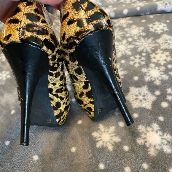 Jessica Simpson Leopard Cheetah Shoes - Picture 3 of 5